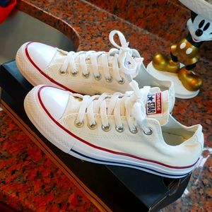 Converse low cut sneakers off white